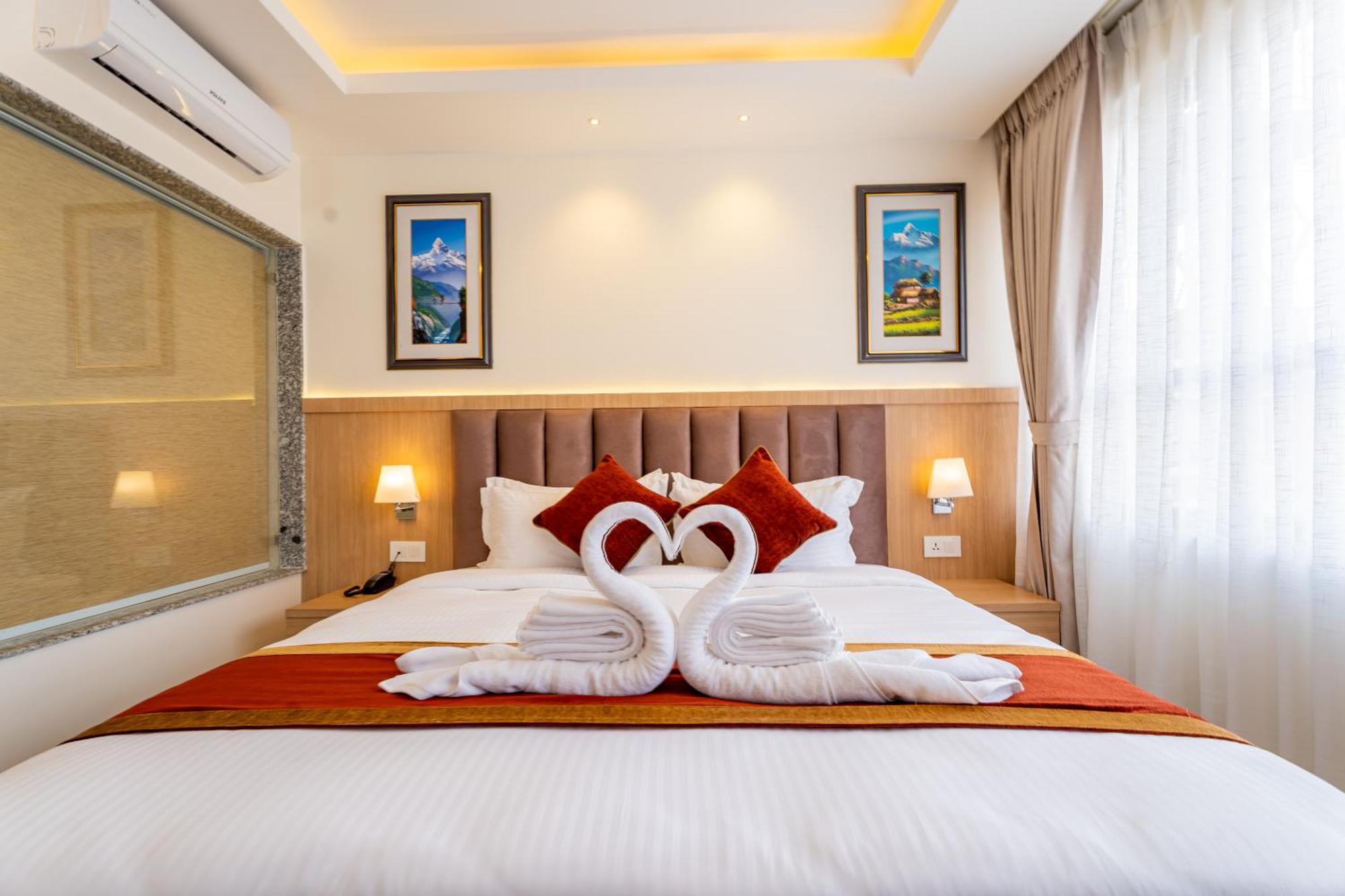 Hotel Crystal Pashupati Kathmandu Bagian luar foto