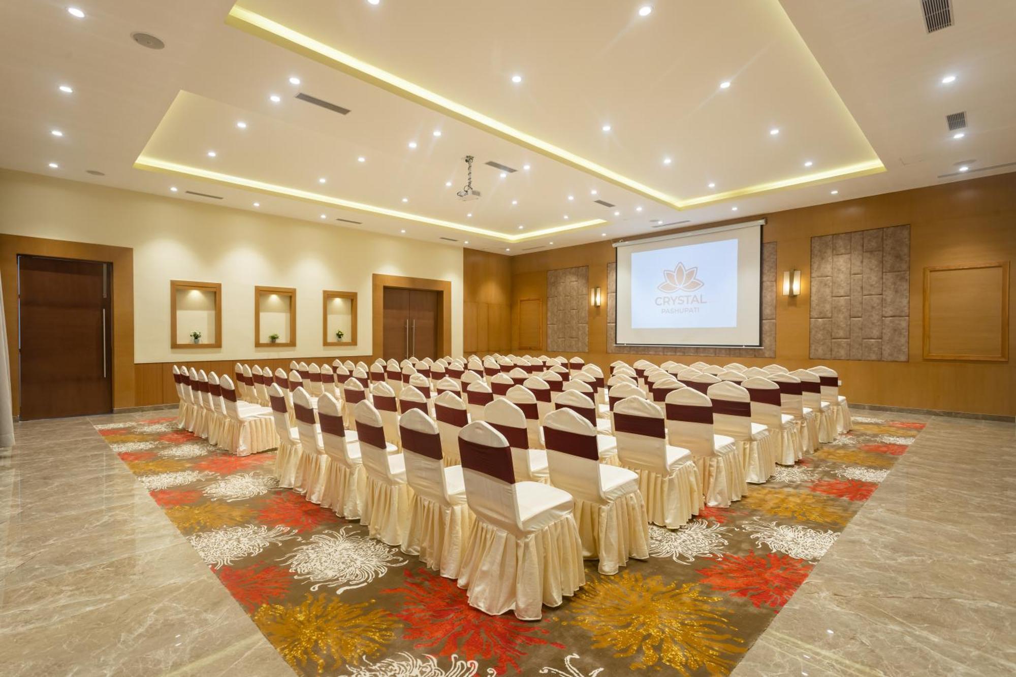 Hotel Crystal Pashupati Kathmandu Bagian luar foto