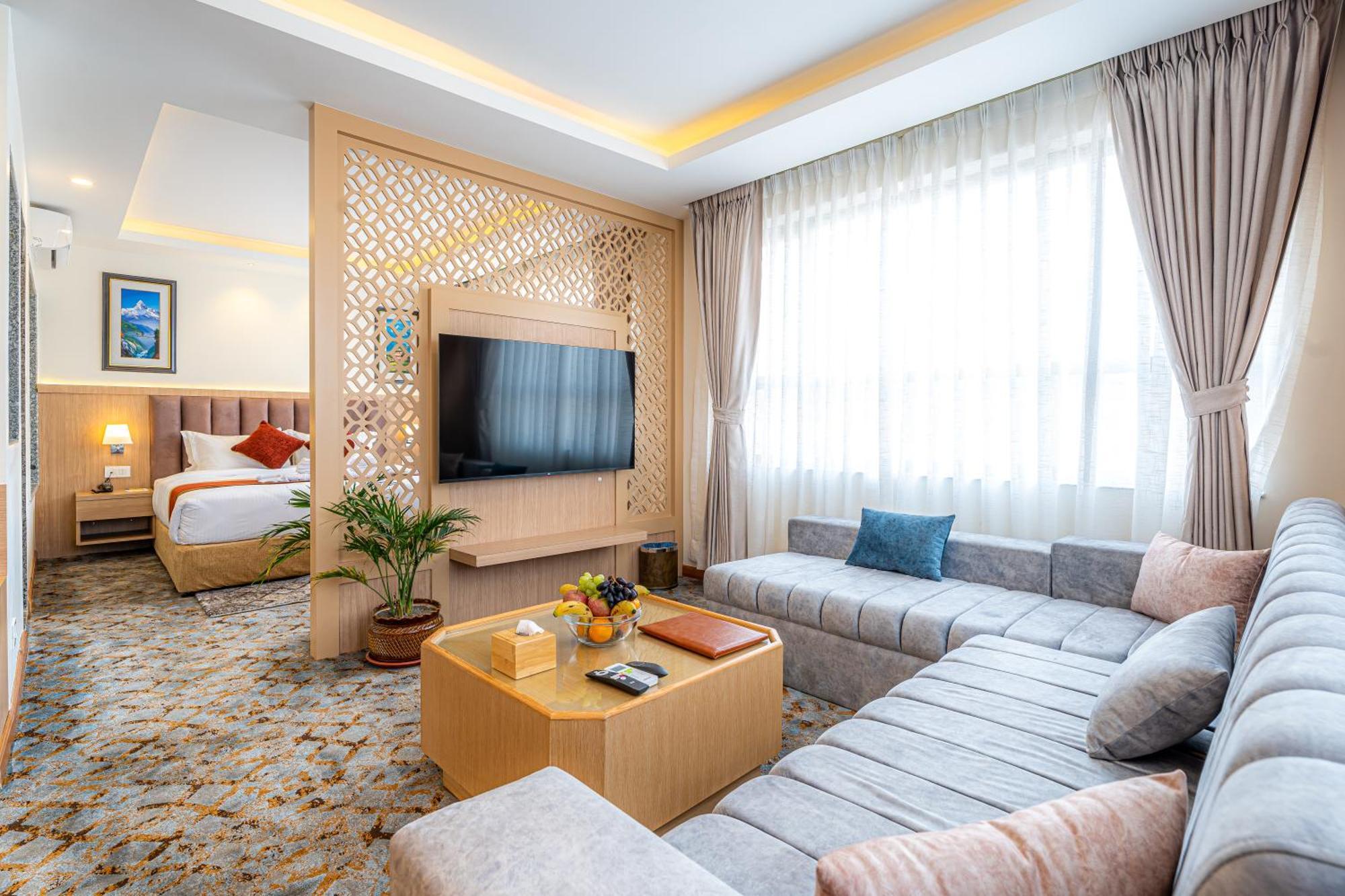 Hotel Crystal Pashupati Kathmandu Bagian luar foto