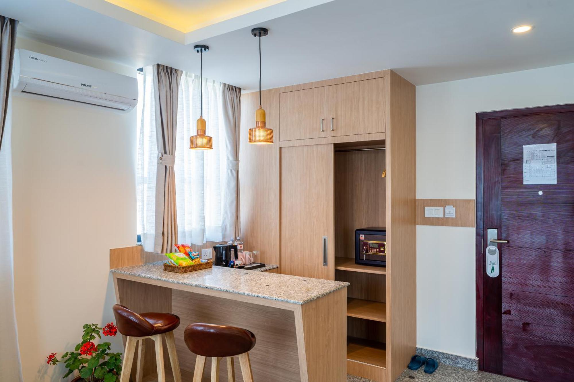 Hotel Crystal Pashupati Kathmandu Bagian luar foto